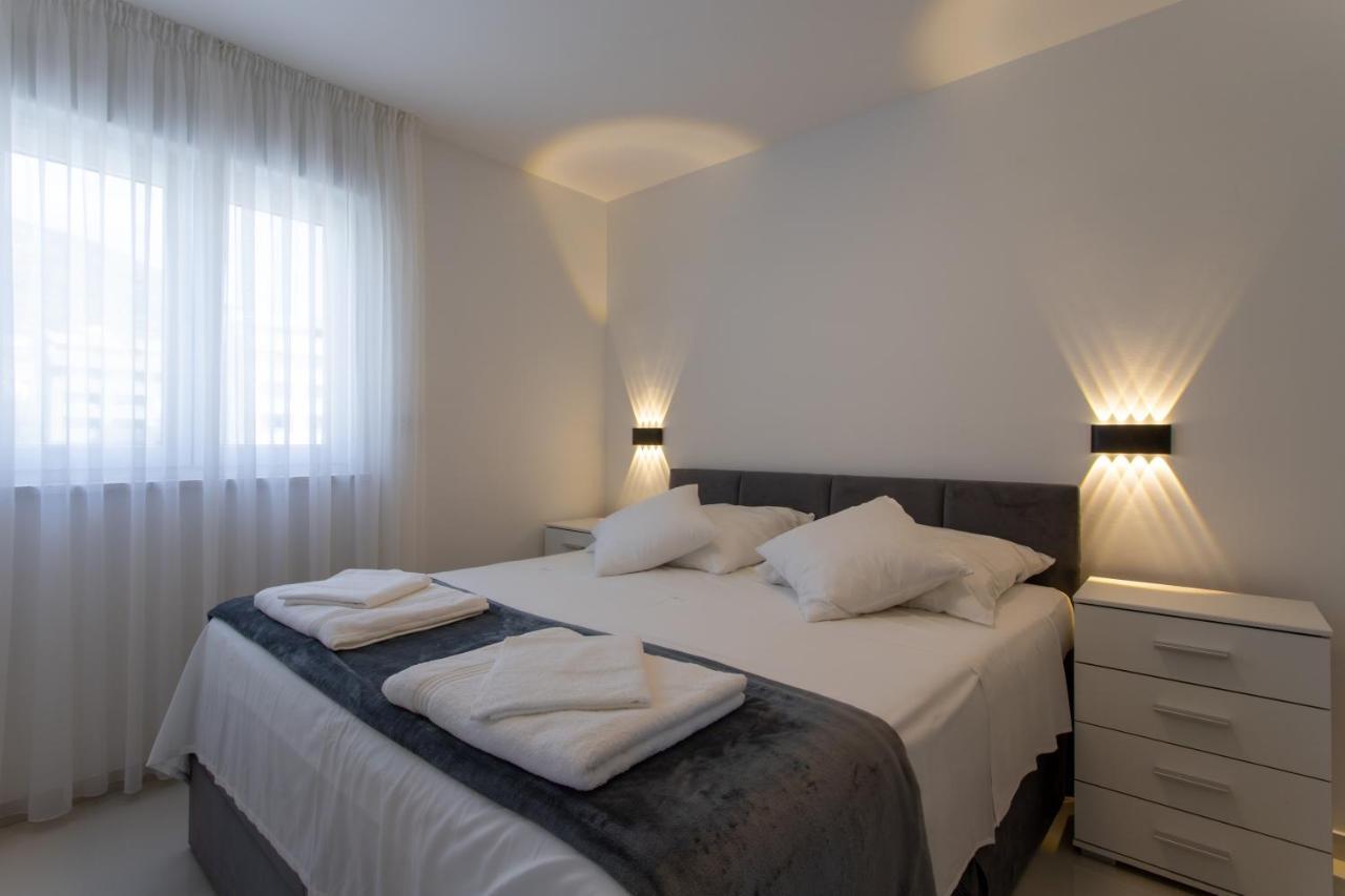 Luxury Apartment Magdalena Трогир Екстериор снимка