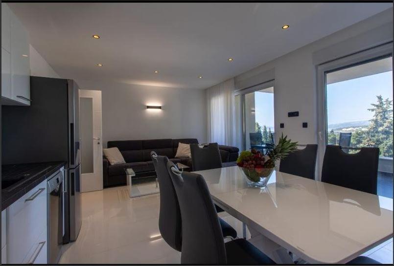 Luxury Apartment Magdalena Трогир Екстериор снимка